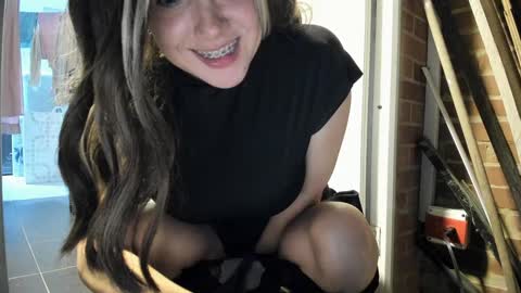 vanessa online show from 10/16/25, 01:50