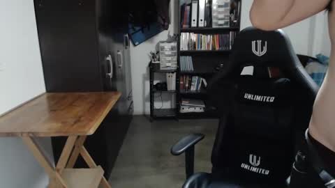 Snapshot of vancoserx111 chatting on 01/15/25, 01:34 vancoserx111 online show from 01/15/25, 01:34