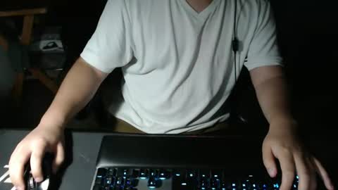 Snapshot of vancoserx111 chatting on 10/13/25, 03:17 vancoserx111 online show from 10/13/25, 03:17