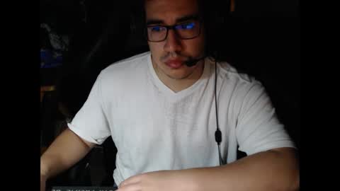 Snapshot of vancoserx111 chatting on 05/07/26, 02:06 vancoserx111 online show from 05/07/26, 02:06