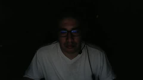 Snapshot of vancoserx111 chatting on 05/20/26, 02:40 vancoserx111 online show from 05/20/26, 02:40