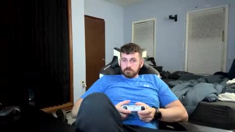 Snapshot of vandal2021 chatting on 11/12/25, 05:30 Vandal2021 online show from 11/12/25, 05:30