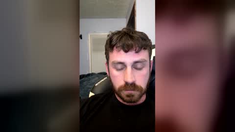 Snapshot of vandal2021 chatting on 12/22/25, 04:53 Vandal2021 online show from 12/22/25, 04:53