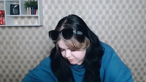 Snapshot of vandaray_ chatting on 03/10/25, 04:25 Vanda online show from 03/10/25, 04:25