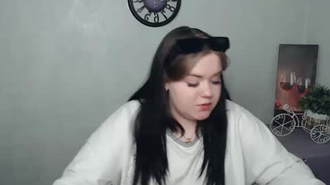 Snapshot of vandaray_ chatting on 03/11/25, 05:02 Vanda online show from 03/11/25, 05:02