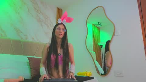 vane_coral online show from 03/30/26, 11:44