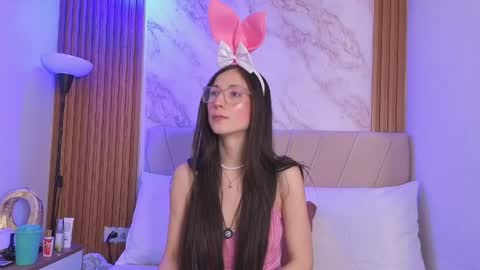 vane_coral online show from 04/06/26, 11:00