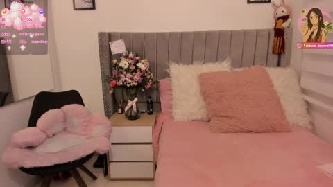 vanesa_moon_ online show from 04/11/26, 12:04