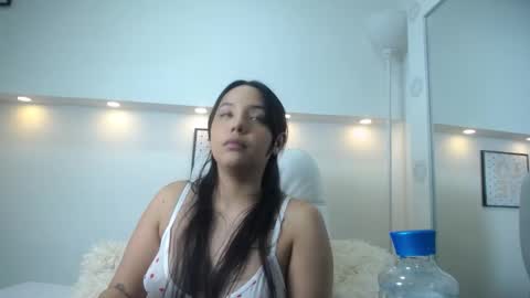 vanesa_velle online show from 09/19/25, 06:15