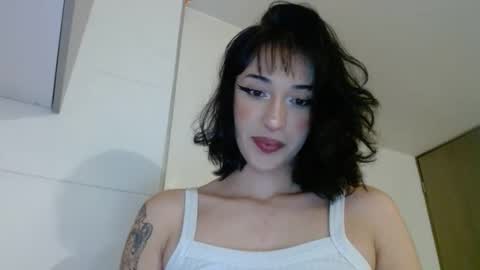 Snapshot of vanesaafoxx chatting on 10/29/25, 05:42 Vans online show from 10/29/25, 05:42