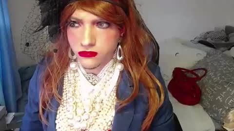 Snapshot of vanesacrossri chatting on 10/29/25, 09:22 vanesacrossri online show from 10/29/25, 09:22