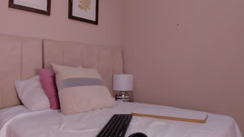vanessa__cb online show from 06/20/26, 11:35