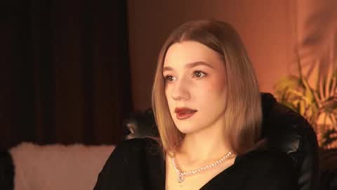 Snapshot of vanessa__lui chatting on 02/16/26, 03:41 Vanessa online show from 02/16/26, 03:41