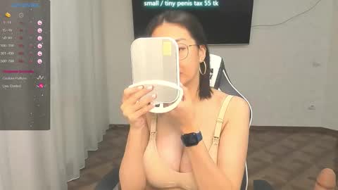 Snapshot of vanessa_sxy chatting on 11/17/25, 06:46 Vanessa online show from 11/17/25, 06:46