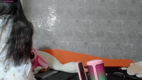 Snapshot of vanessaadol chatting on 01/18/25, 09:45 vanessaadol online show from 01/18/25, 09:45