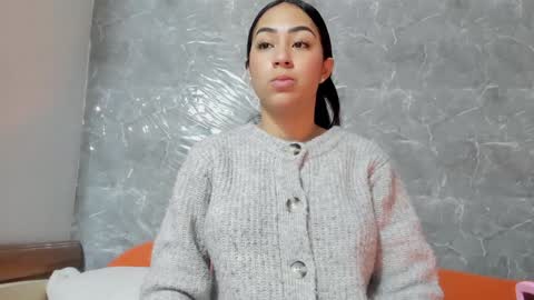 Snapshot of vanessaadol chatting on 01/29/25, 10:27 vanessaadol online show from 01/29/25, 10:27