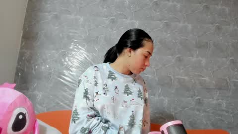 Snapshot of vanessaadol chatting on 02/07/25, 09:37 vanessaadol online show from 02/07/25, 09:37