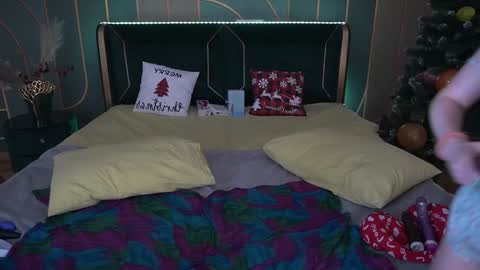 Snapshot of vanessabeautyy chatting on 12/15/24, 03:13 vanessabeautyy online show from 12/15/24, 03:13