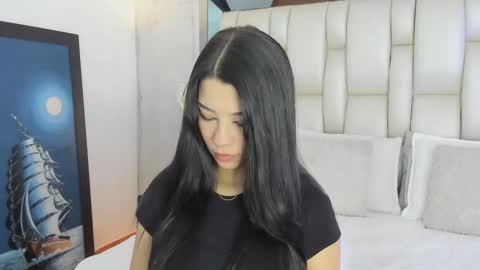 vanessaduval online show from 11/15/25, 04:10