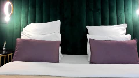 Snapshot of vanessafields chatting on 03/17/26, 06:00 Vanessa online show from 03/17/26, 06:00