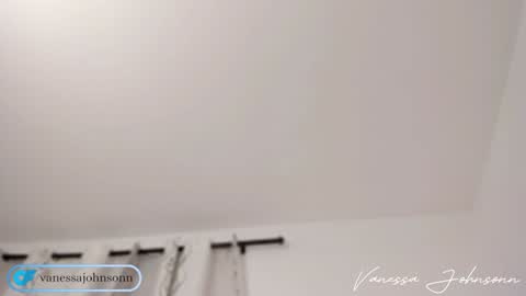 vanessajohnsonn online show from 01/04/25, 04:12