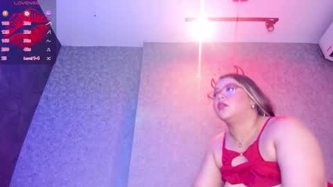 Snapshot of vanessakalo chatting on 10/04/25, 01:47 Vanessa online show from 10/04/25, 01:47