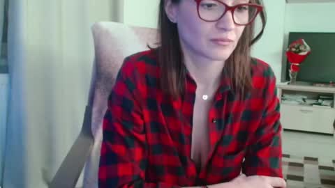 Snapshot of vanessalarahot chatting on 12/22/24, 07:21 Vanessa online show from 12/22/24, 07:21