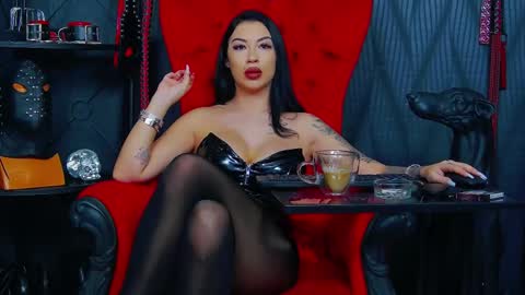 Snapshot of vanessamorningstar1 chatting on 02/17/25, 01:21 Miss Vanessa online show from 02/17/25, 01:21