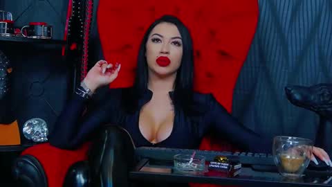 Snapshot of vanessamorningstar1 chatting on 02/20/25, 01:40 Miss Vanessa online show from 02/20/25, 01:40