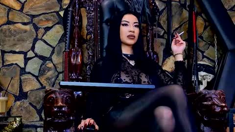 Snapshot of vanessamorningstar1 chatting on 10/18/25, 12:06 Miss Vanessa online show from 10/18/25, 12:06