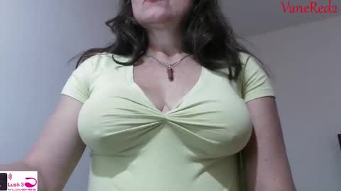 Vanesared2 online show from 02/11/25, 10:59