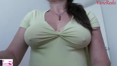 Vanesared2 online show from 02/11/25, 07:59