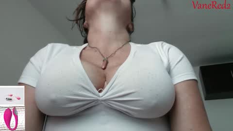 Snapshot of vanessared2 chatting on 04/29/26, 07:20 Vanesared2 online show from 04/29/26, 07:20