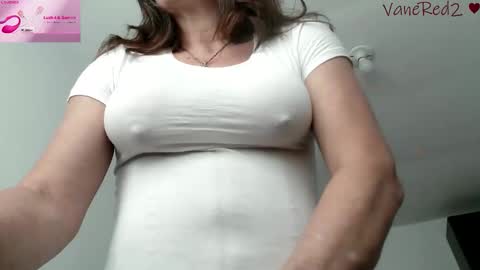 Snapshot of vanessared2 chatting on 05/30/26, 12:57 Vanesared2 online show from 05/30/26, 12:57