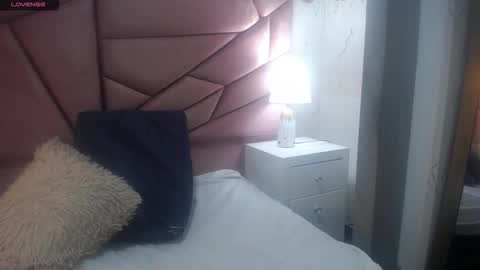 Vanessa  online show from 03/28/26, 12:21