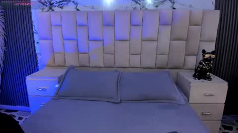 vanessascott_ online show from 06/24/26, 06:45