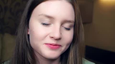 Luna online show from 10/21/25, 05:57