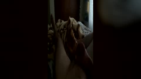Snapshot of vanili_ chatting on 06/18/26, 06:35 vanili_ online show from 06/18/26, 06:35