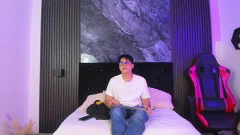 vanilla_hot_ online show from 01/24/25, 01:14