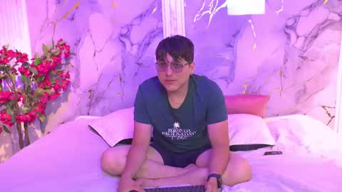 vanilla_hot_ online show from 12/04/25, 07:33