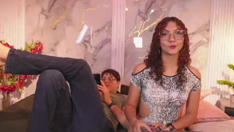 vanilla_hot_ online show from 12/19/25, 07:43