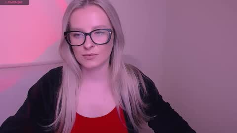 Mia online show from 11/15/25, 08:00