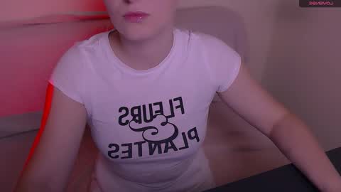 Mia online show from 12/02/25, 07:57