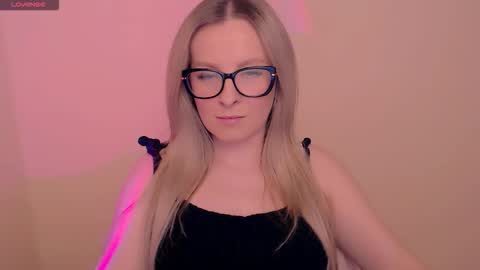 Mia online show from 03/24/26, 07:52