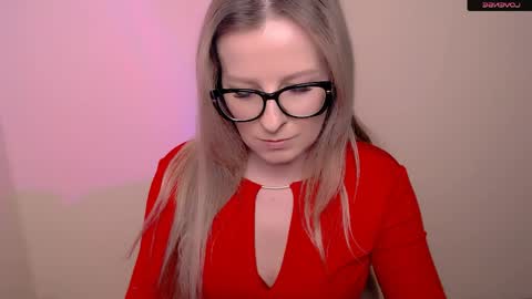 Mia online show from 04/18/26, 07:18