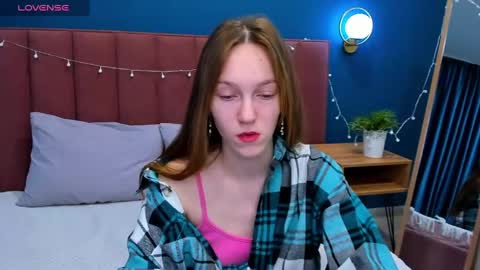 Snapshot of vanillakelly chatting on 01/30/25, 01:33 Sofia online show from 01/30/25, 01:33