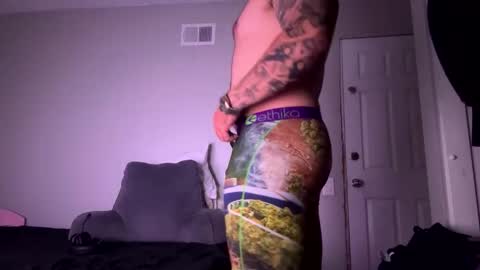 vanillapretzel online show from 10/04/25, 11:19