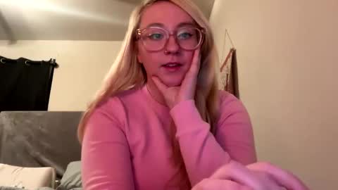 vanillapuddingpie online show from 01/19/25, 02:57