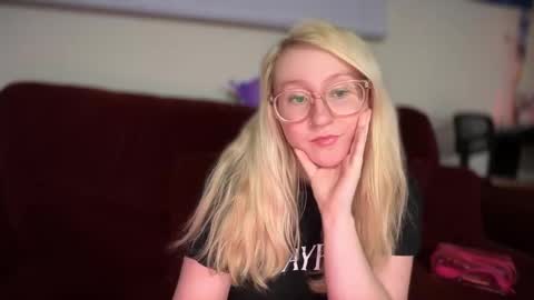 vanillapuddingpie online show from 02/10/25, 02:52