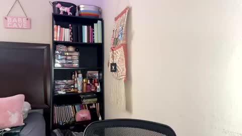 vanillapuddingpie online show from 09/09/25, 04:50